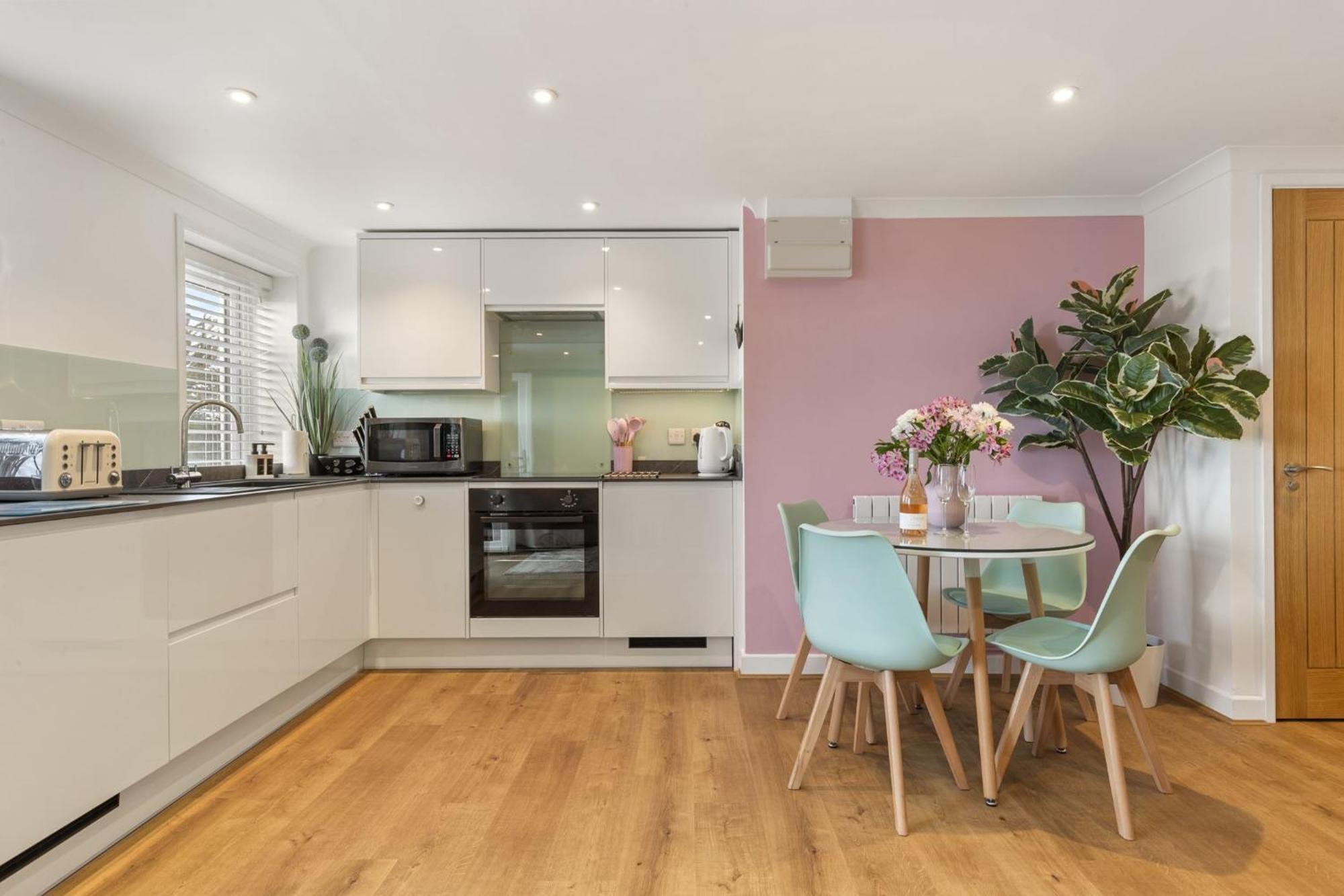 The Hidden Valley - A Stylish Rural Retreat, Perfect For Families St Clears Extérieur photo