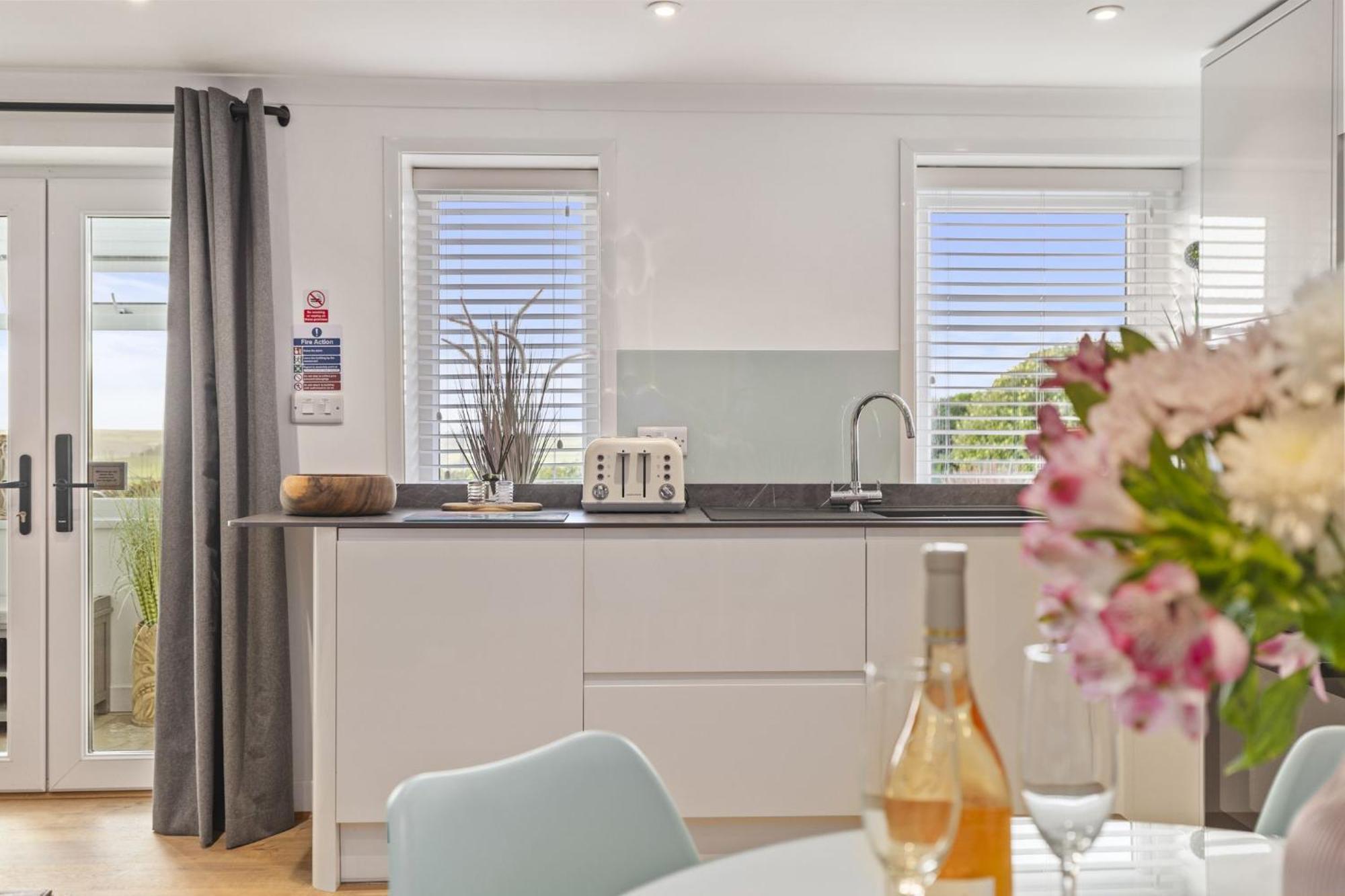 The Hidden Valley - A Stylish Rural Retreat, Perfect For Families St Clears Extérieur photo