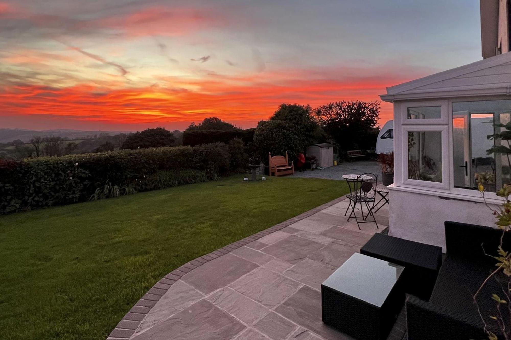 The Hidden Valley - A Stylish Rural Retreat, Perfect For Families St Clears Extérieur photo