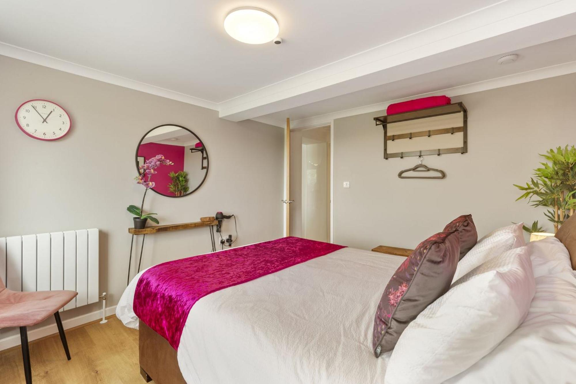 The Hidden Valley - A Stylish Rural Retreat, Perfect For Families St Clears Extérieur photo